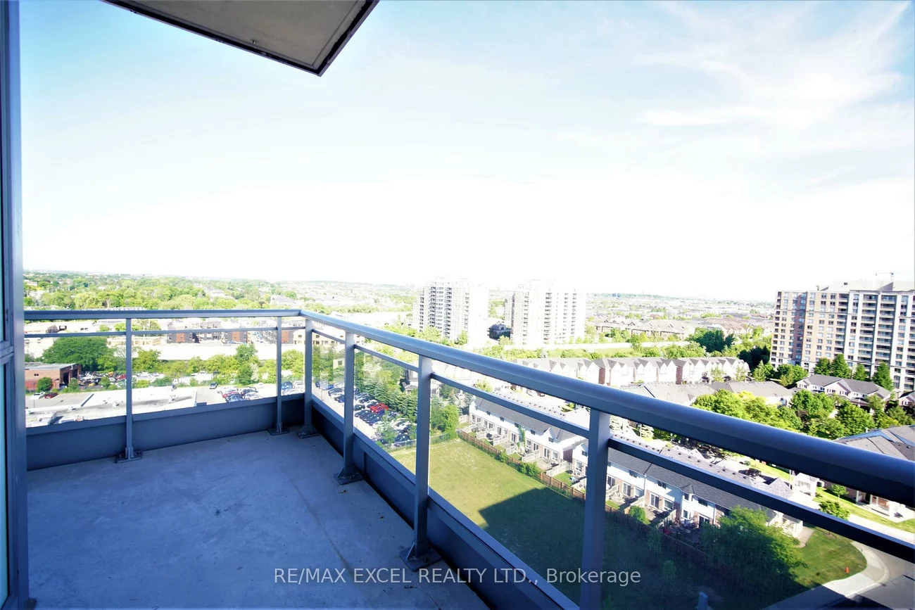 9205, Yonge, Langstaff, Richmond Hill