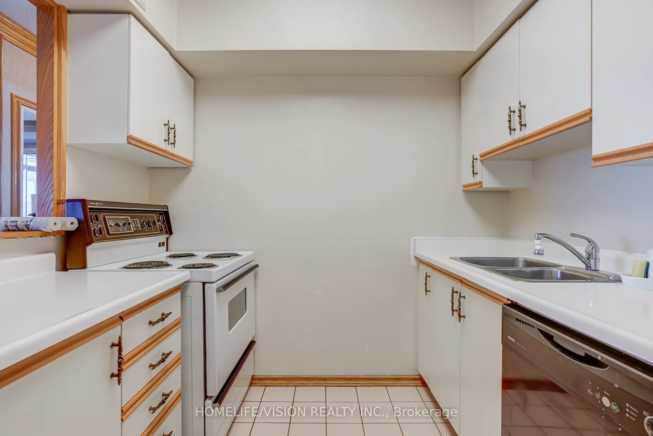 326, Major Mackenzie, Crosby, Richmond Hill