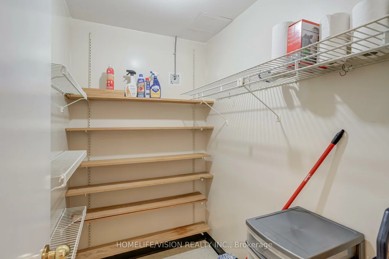 326, Major Mackenzie, Crosby, Richmond Hill