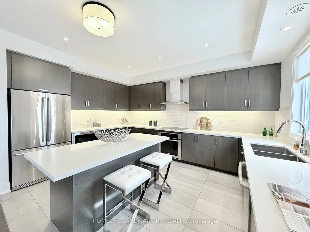 386, Highway 7, Doncrest, Richmond Hill