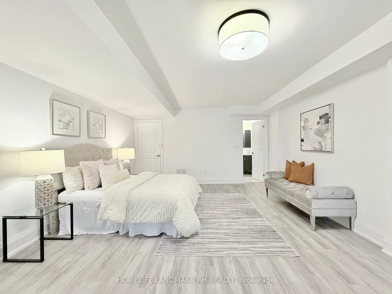 386, Highway 7, Doncrest, Richmond Hill