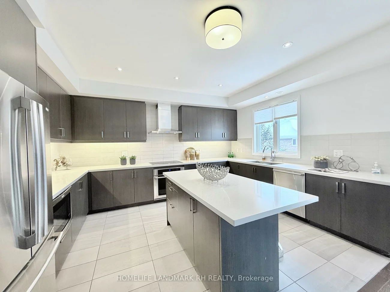 386, Highway 7, Doncrest, Richmond Hill