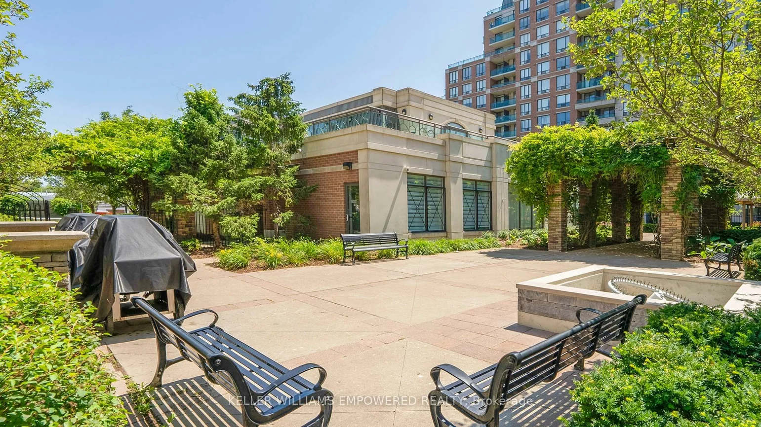 330, Red Maple, Langstaff, Richmond Hill