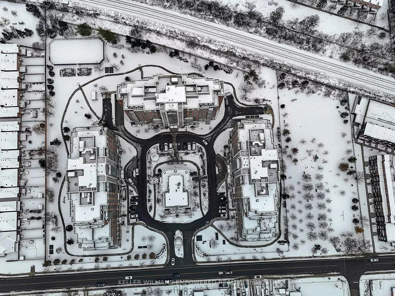 330, Red Maple, Langstaff, Richmond Hill