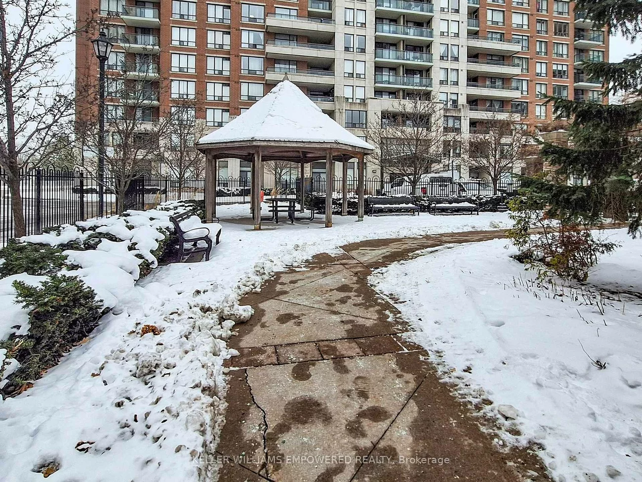 330, Red Maple, Langstaff, Richmond Hill