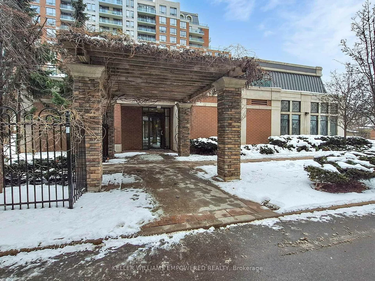 330, Red Maple, Langstaff, Richmond Hill