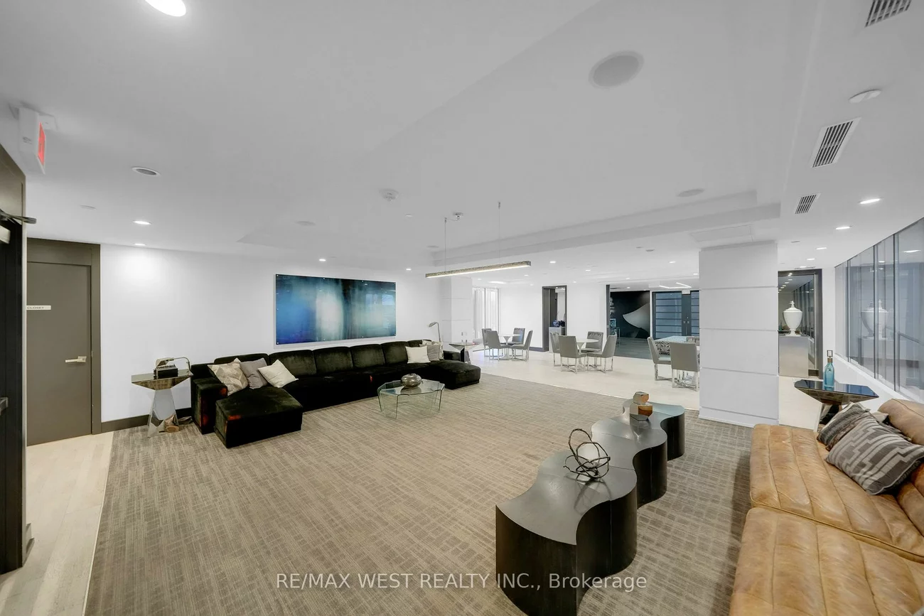 9471, Yonge, Observatory, Richmond Hill