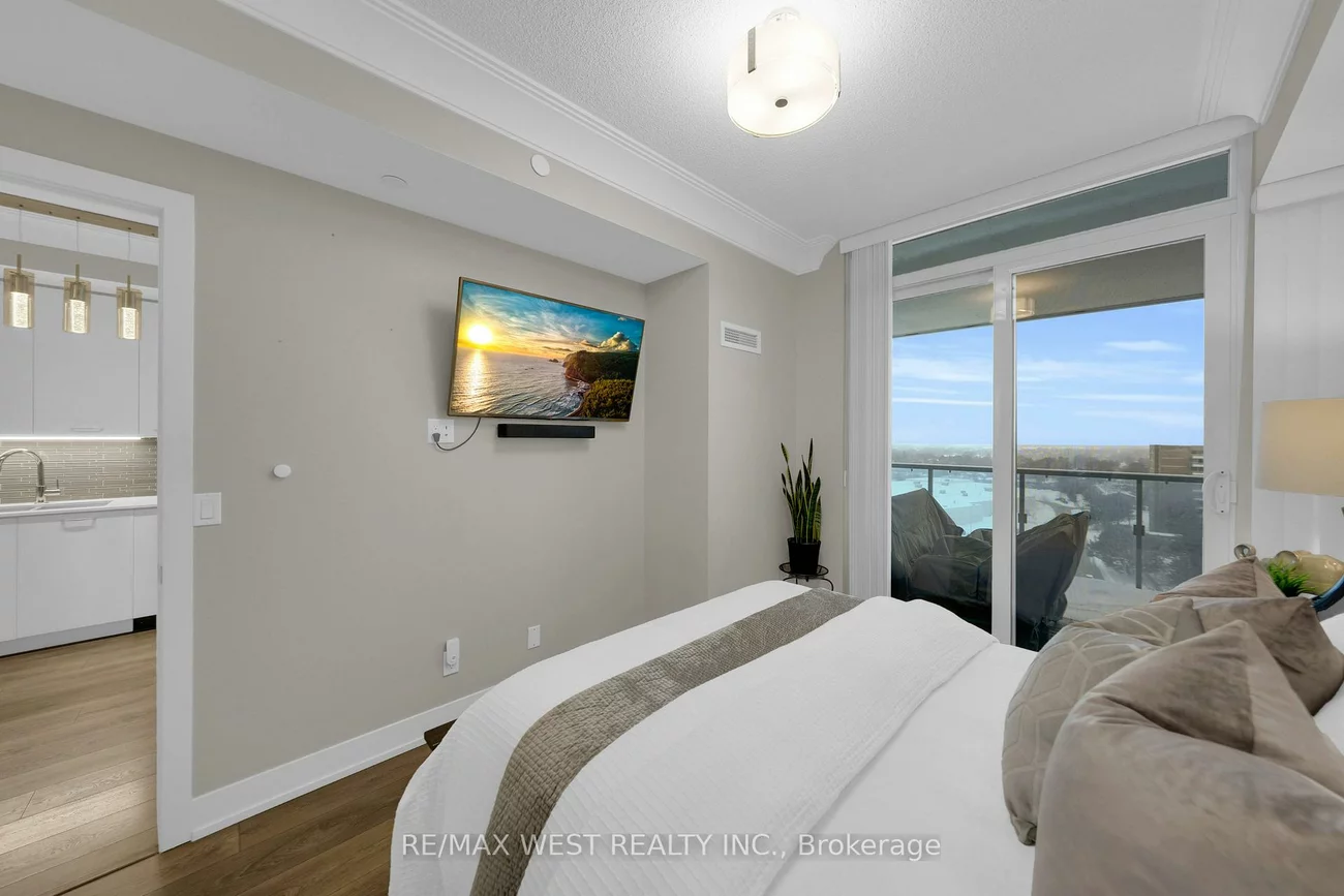 9471, Yonge, Observatory, Richmond Hill