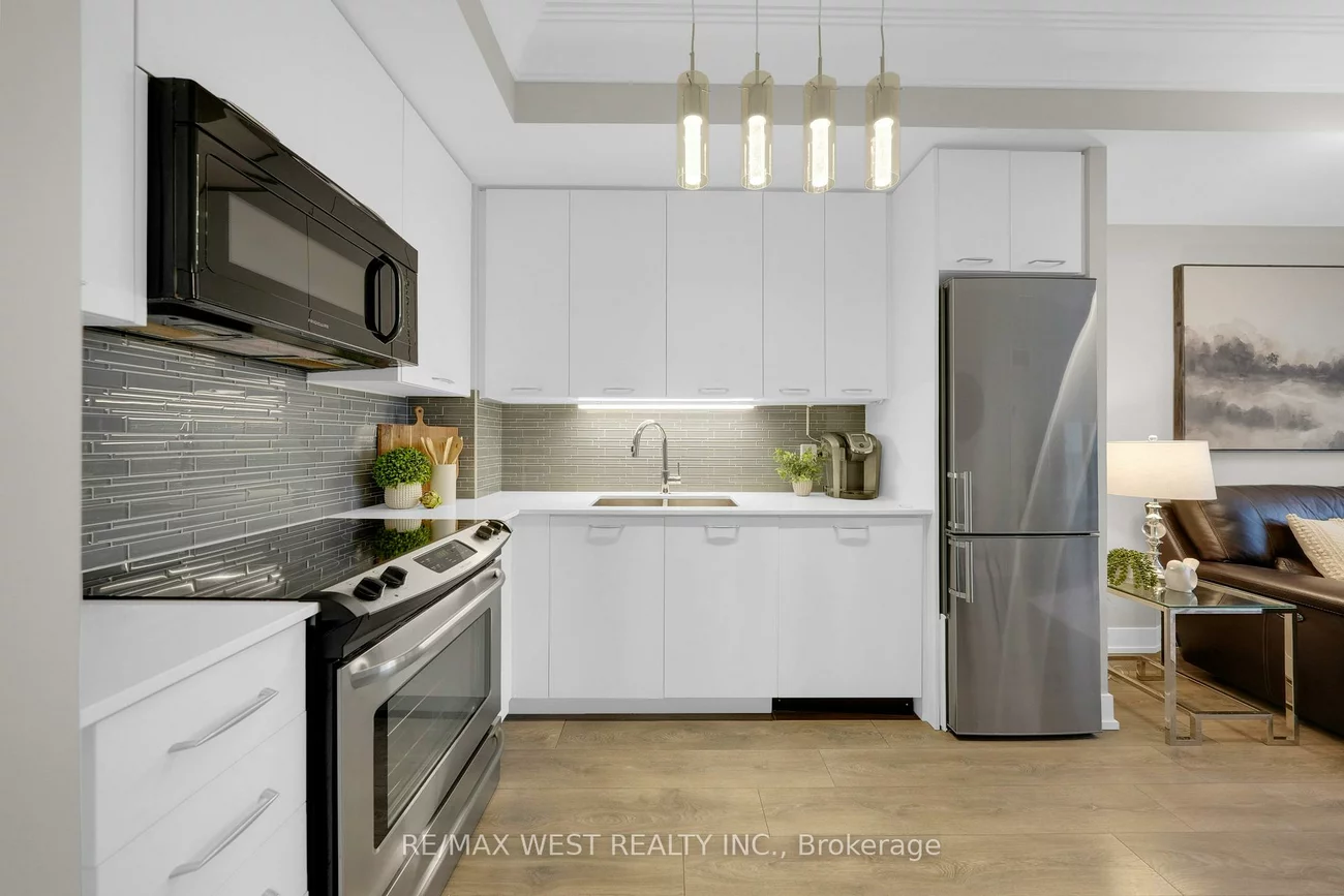 9471, Yonge, Observatory, Richmond Hill