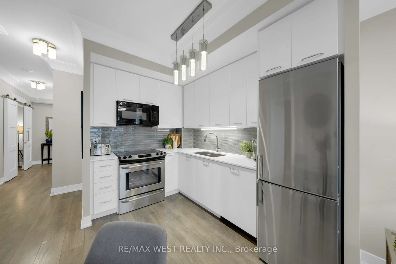 9471, Yonge, Observatory, Richmond Hill