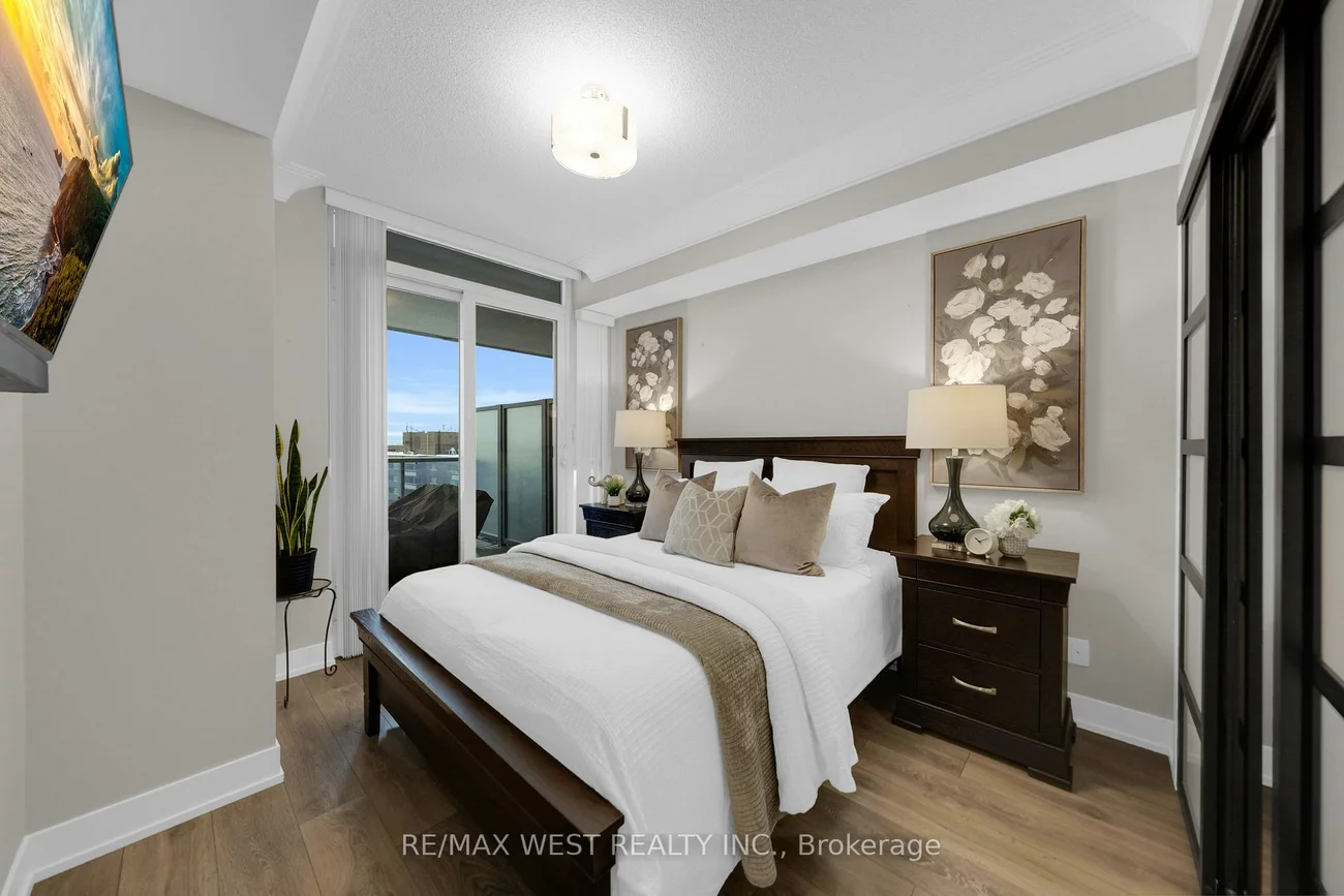 9471, Yonge, Observatory, Richmond Hill