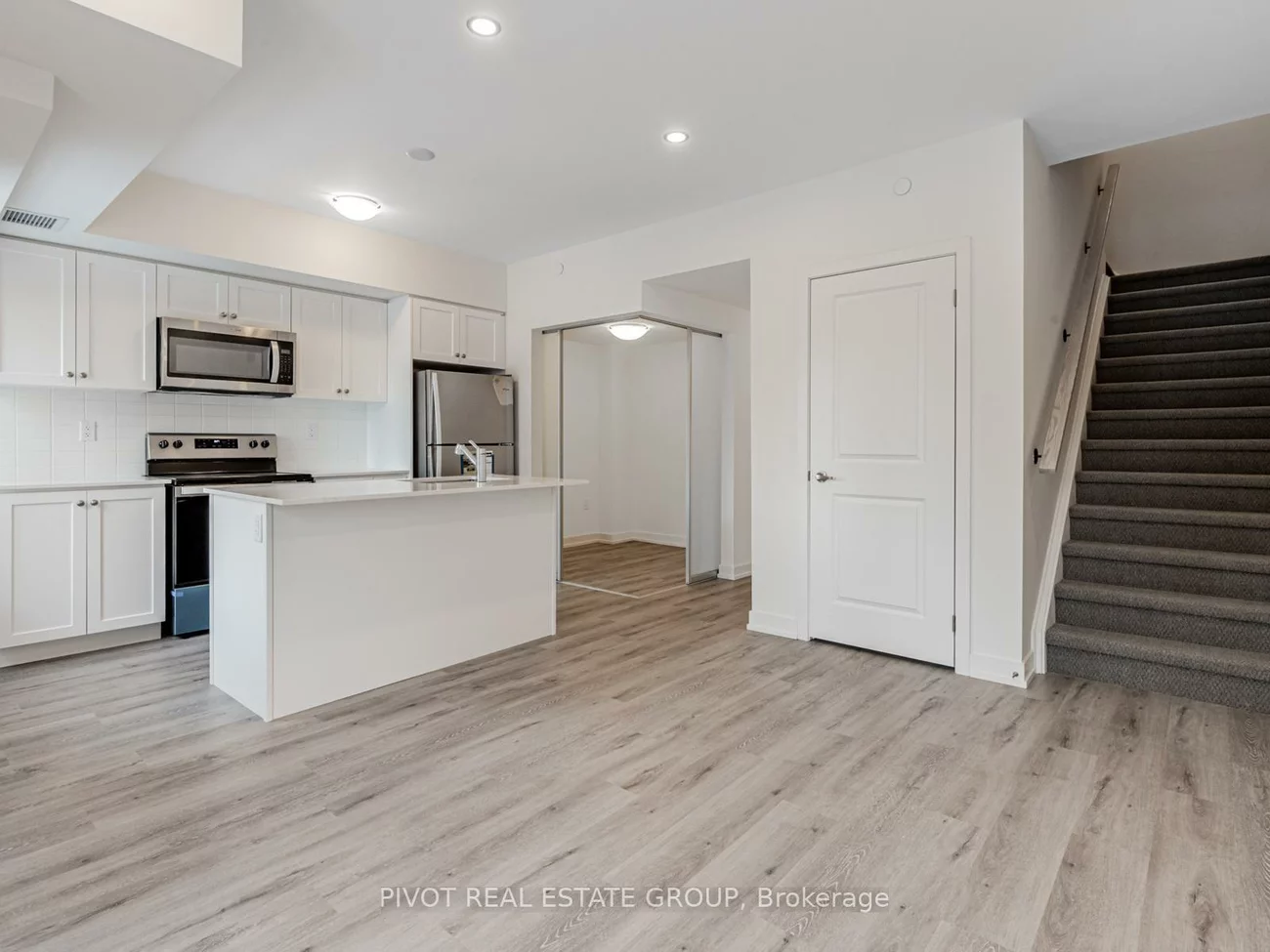 60, Elizabeth, Mill Pond, Richmond Hill