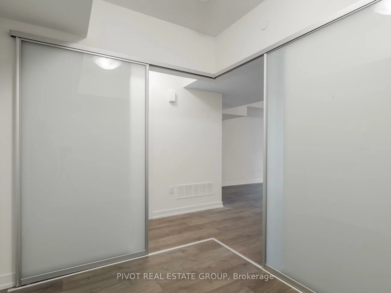 60, Elizabeth, Mill Pond, Richmond Hill