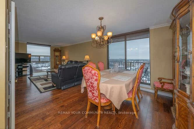 40, Harding, North Richvale, Richmond Hill