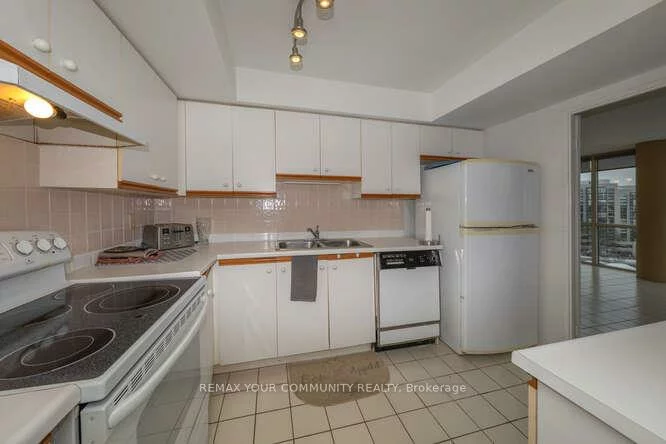 40, Harding, North Richvale, Richmond Hill