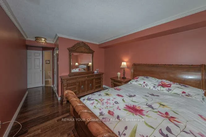 40, Harding, North Richvale, Richmond Hill