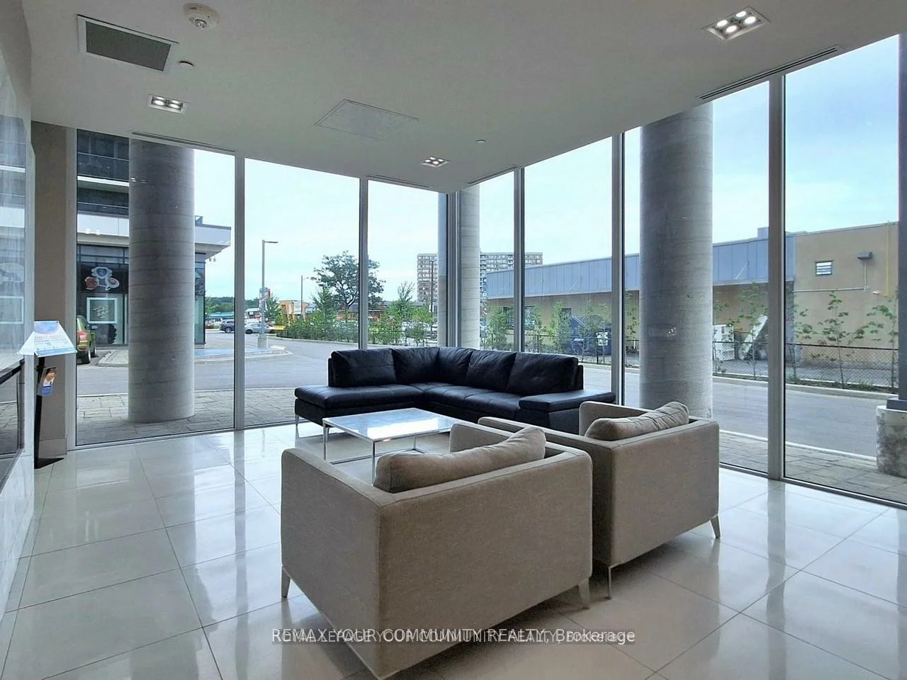 9618, Yonge, North Richvale, Richmond Hill