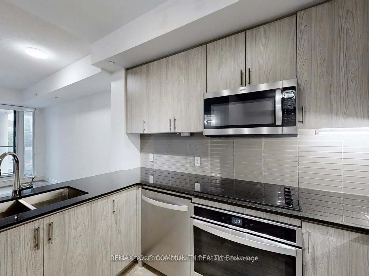 9618, Yonge, North Richvale, Richmond Hill