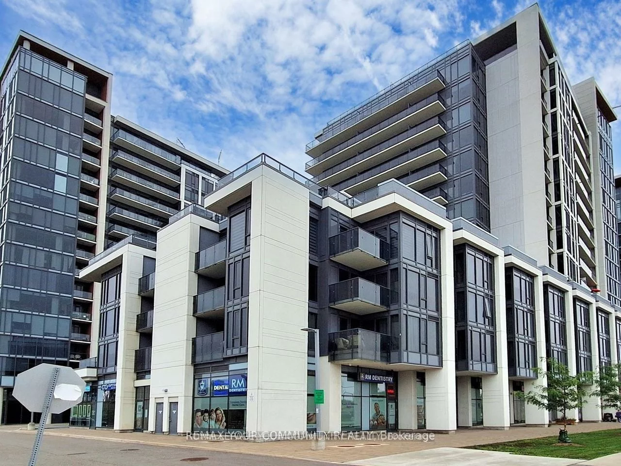 9618, Yonge, North Richvale, Richmond Hill