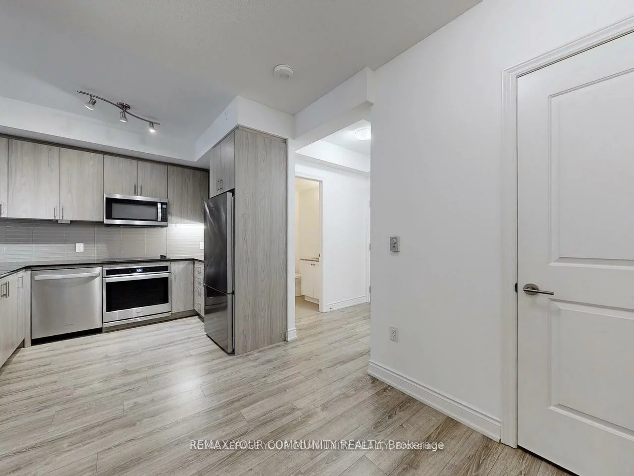 9618, Yonge, North Richvale, Richmond Hill