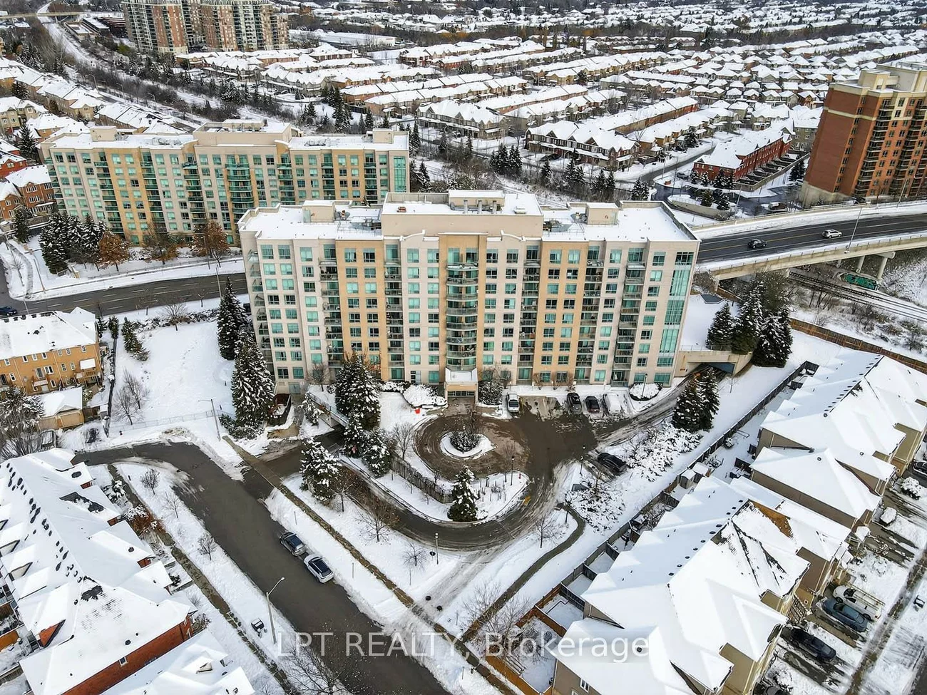 51, Baffin, Langstaff, Richmond Hill