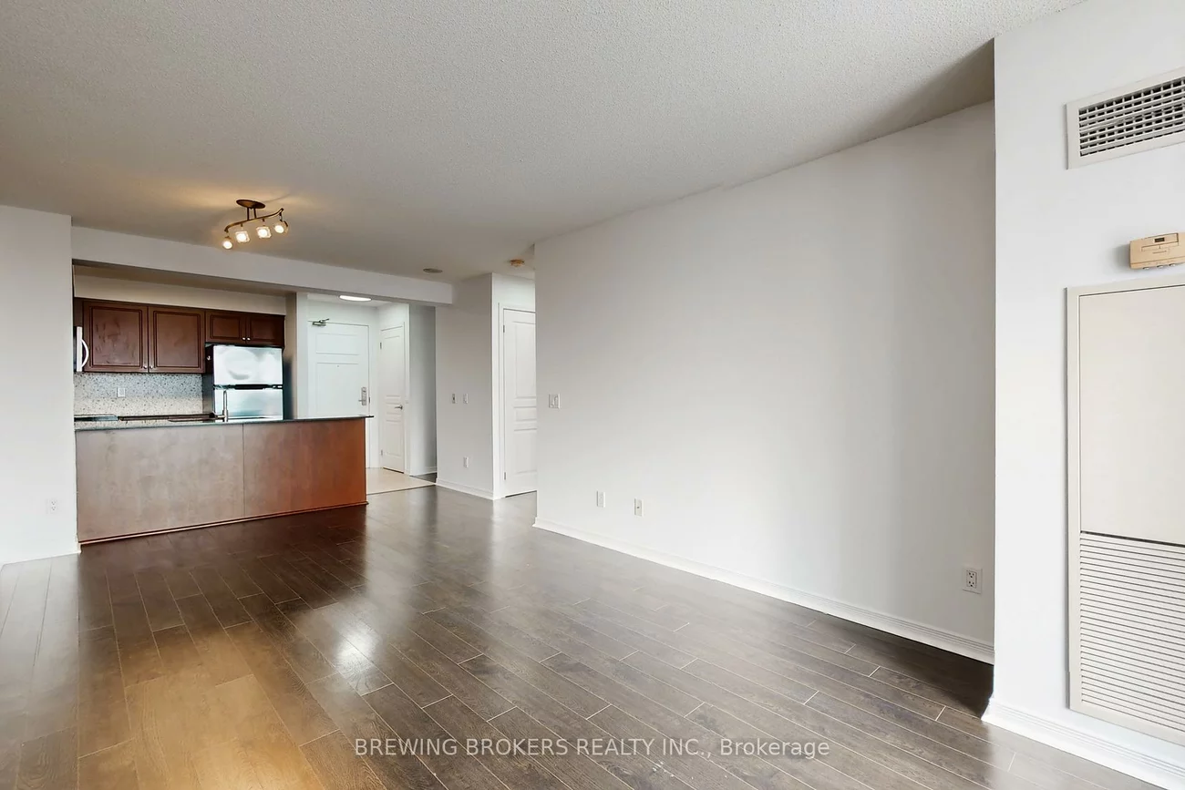 310, Red Maple, Langstaff, Richmond Hill