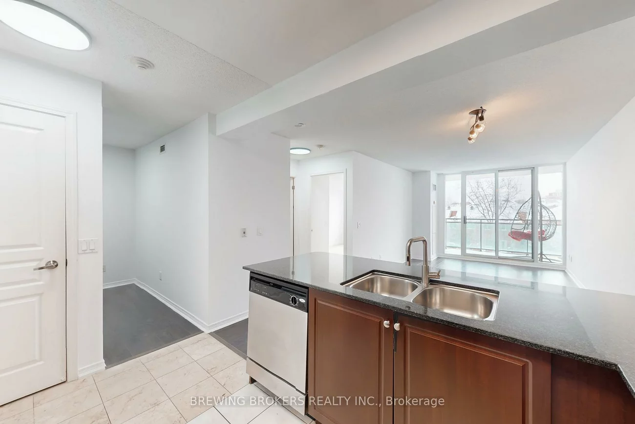 310, Red Maple, Langstaff, Richmond Hill