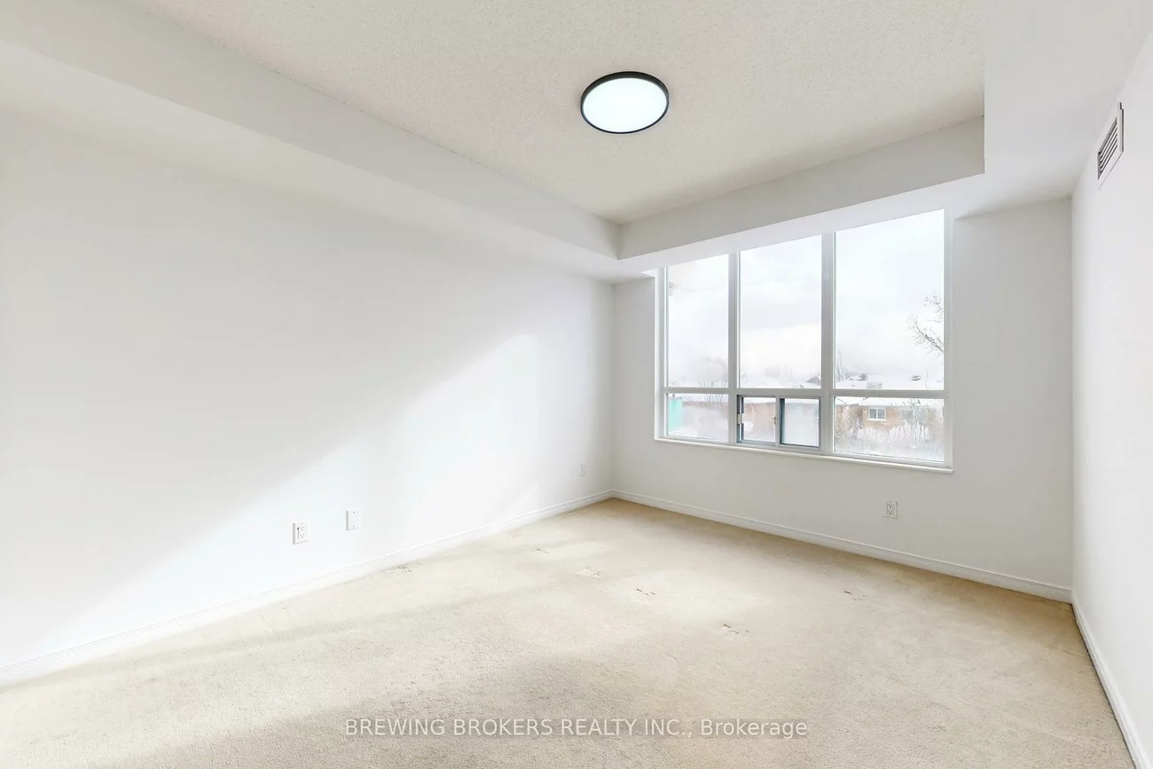 310, Red Maple, Langstaff, Richmond Hill