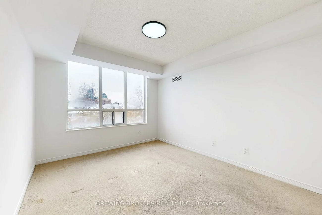 310, Red Maple, Langstaff, Richmond Hill