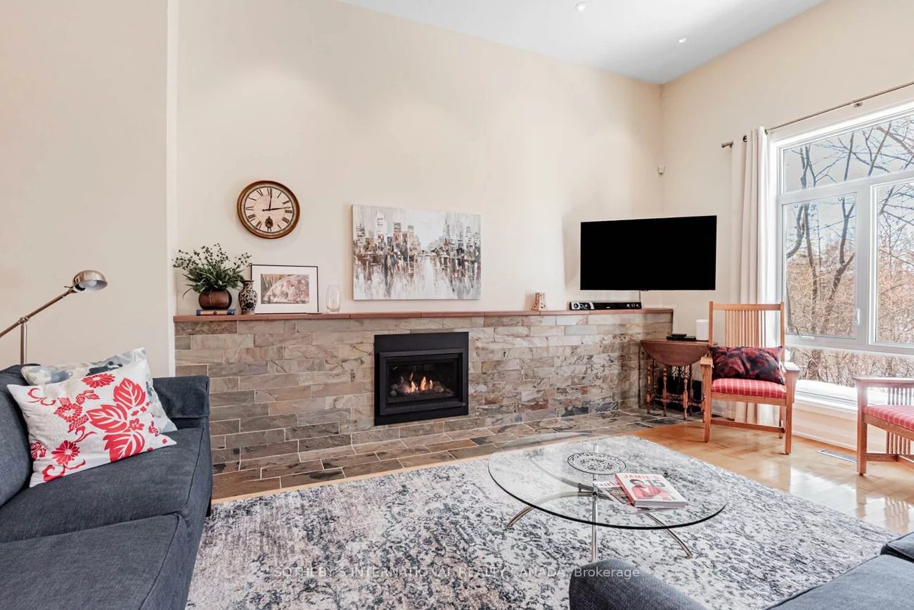 125, Weldrick, North Richvale, Richmond Hill