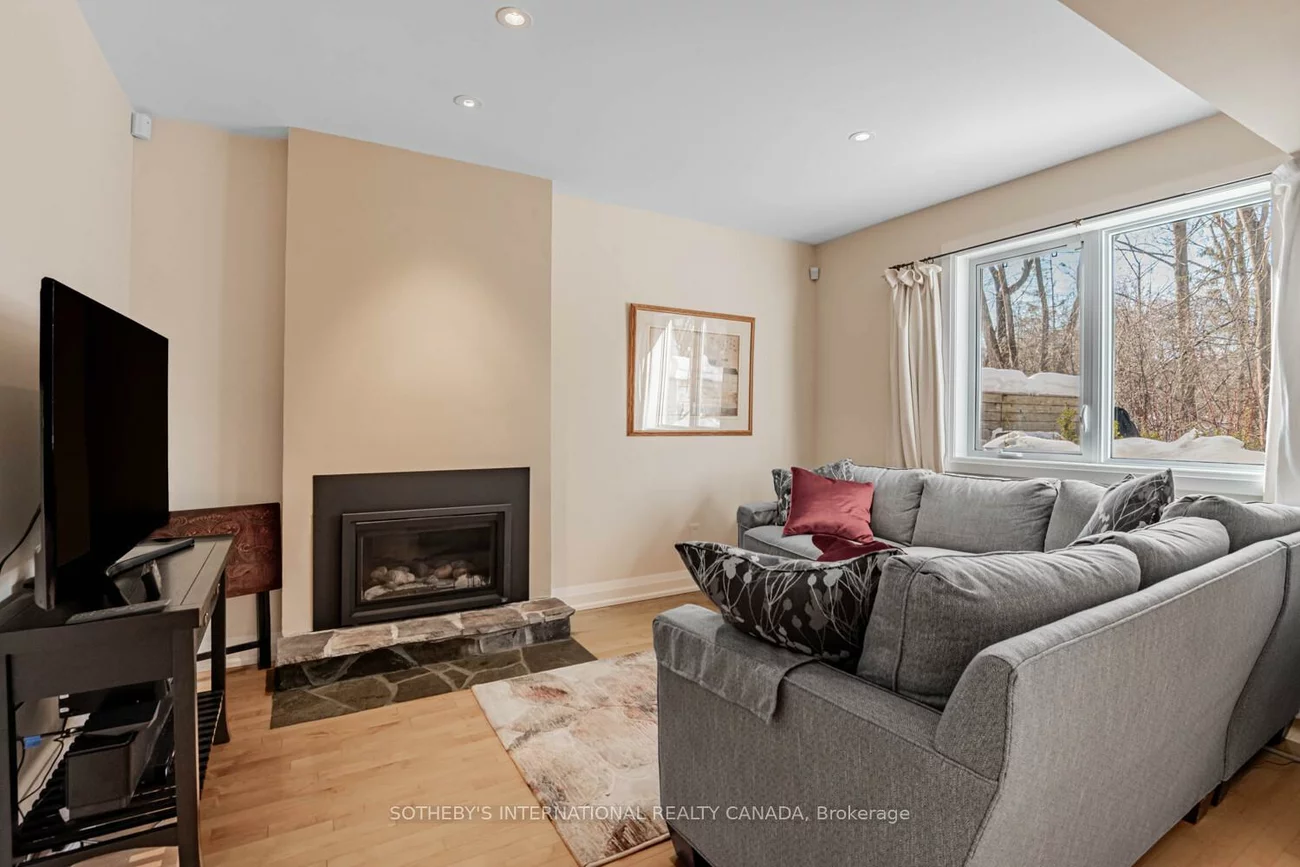 125, Weldrick, North Richvale, Richmond Hill