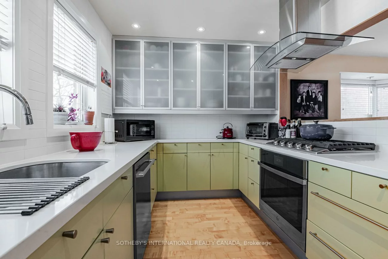 125, Weldrick, North Richvale, Richmond Hill