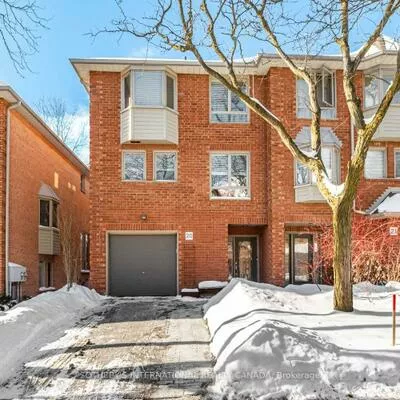 125, Weldrick, North Richvale, Richmond Hill