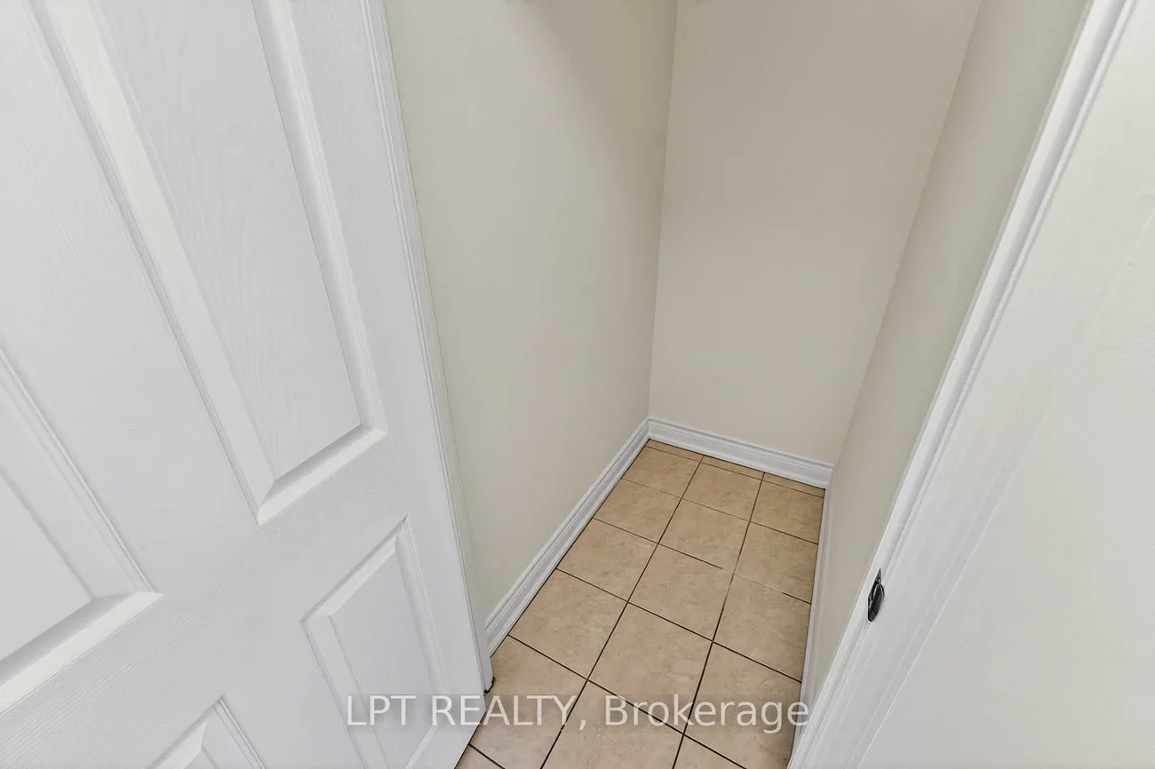 51, Baffin, Langstaff, Richmond Hill