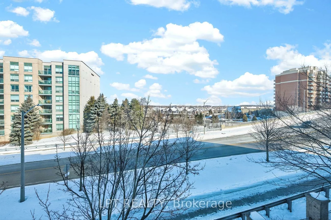 51, Baffin, Langstaff, Richmond Hill