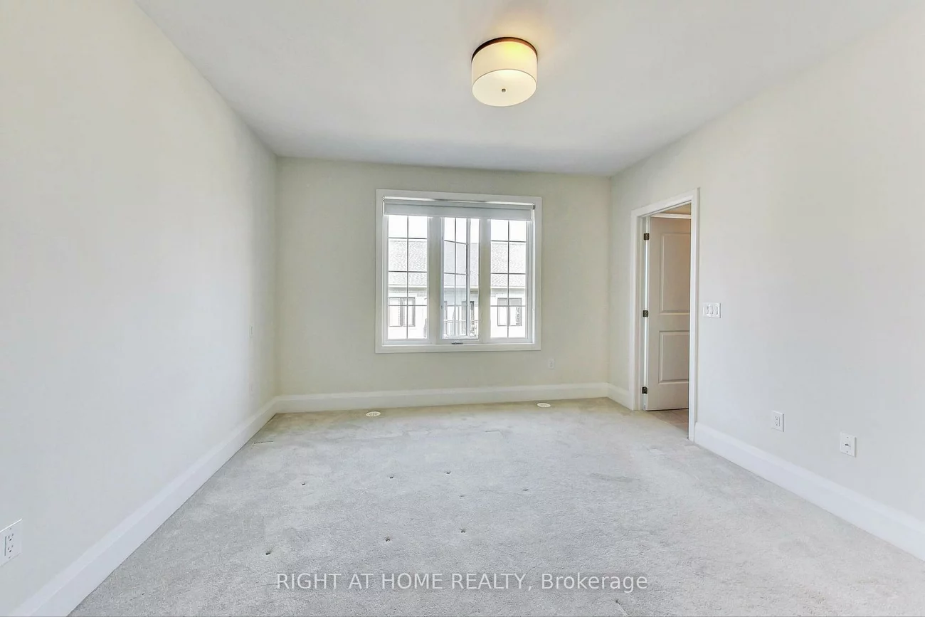 390, Highway 7, Doncrest, Richmond Hill