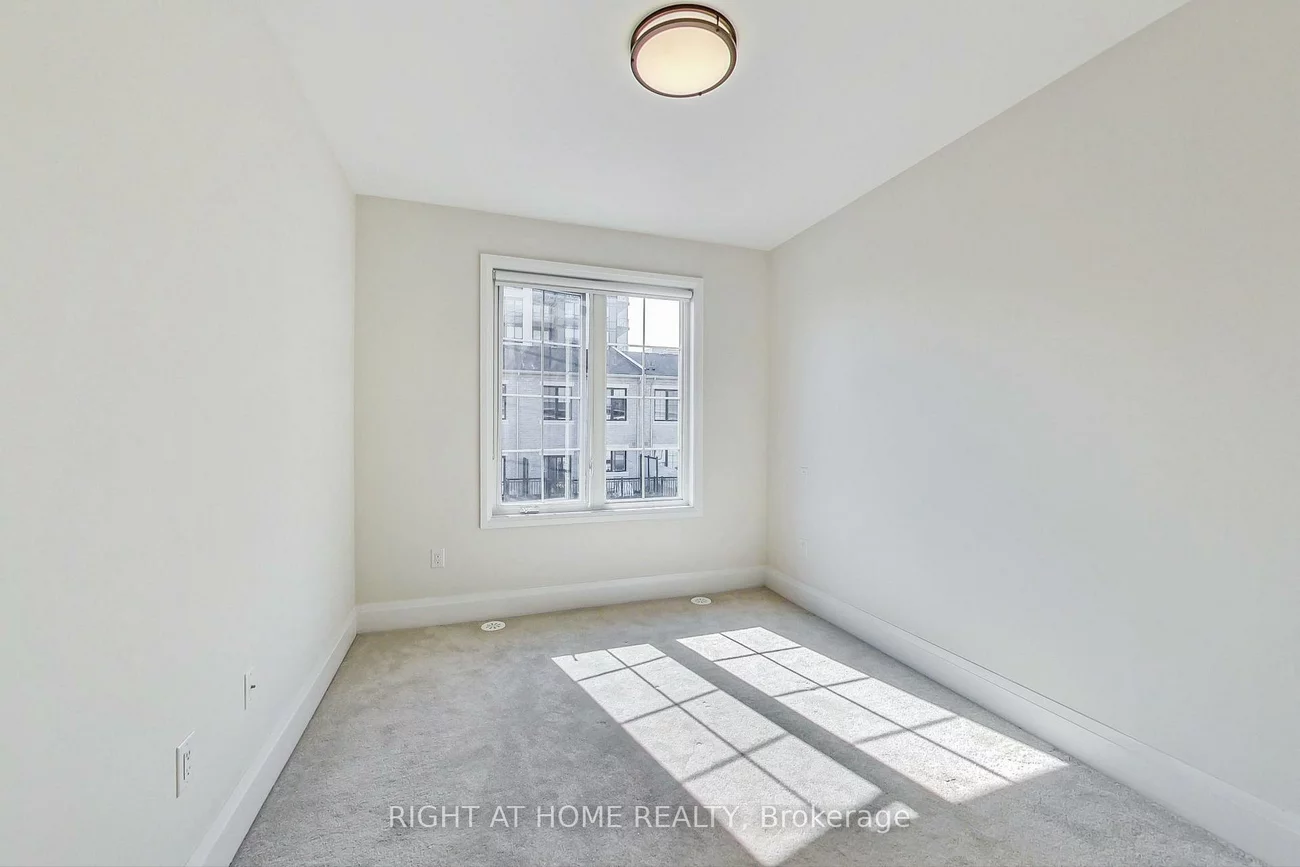 390, Highway 7, Doncrest, Richmond Hill