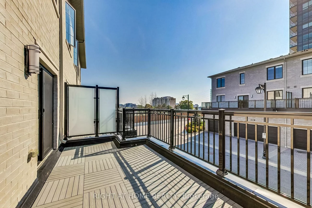 390, Highway 7, Doncrest, Richmond Hill