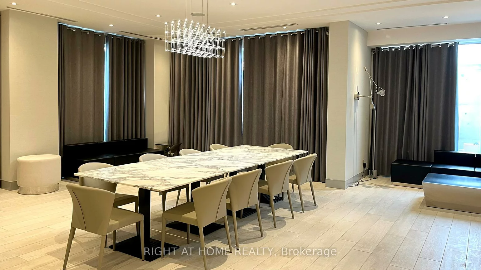 390, Highway 7, Doncrest, Richmond Hill