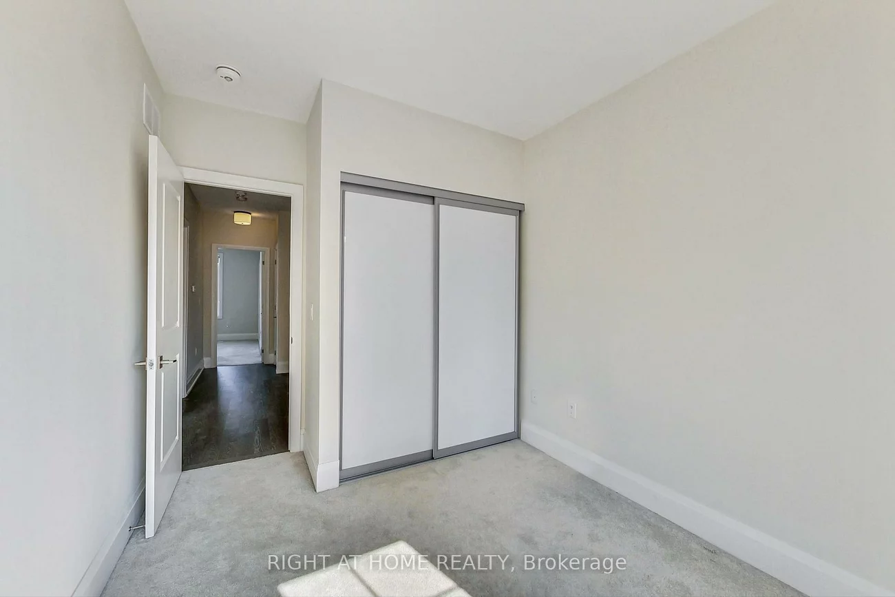 390, Highway 7, Doncrest, Richmond Hill