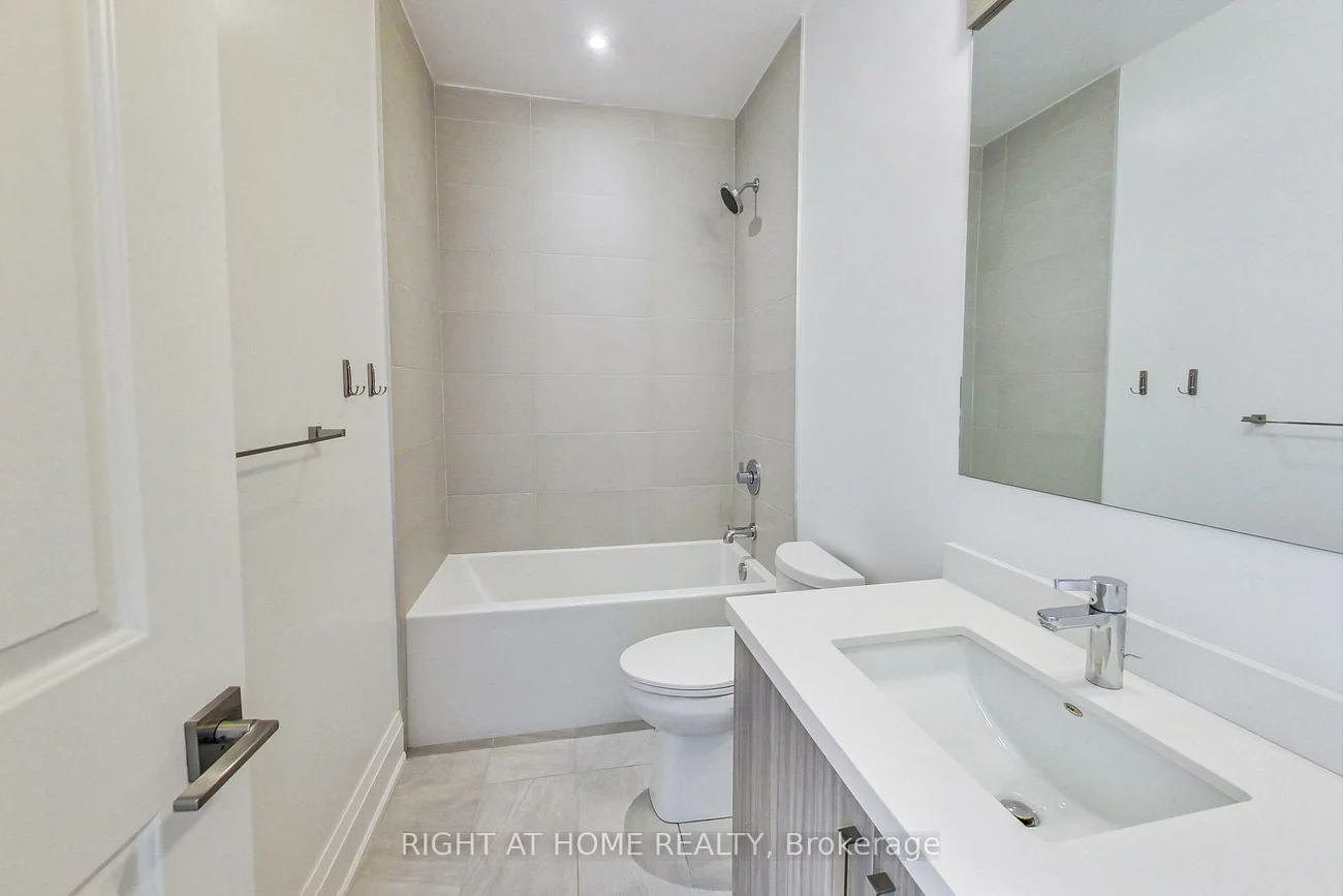 390, Highway 7, Doncrest, Richmond Hill