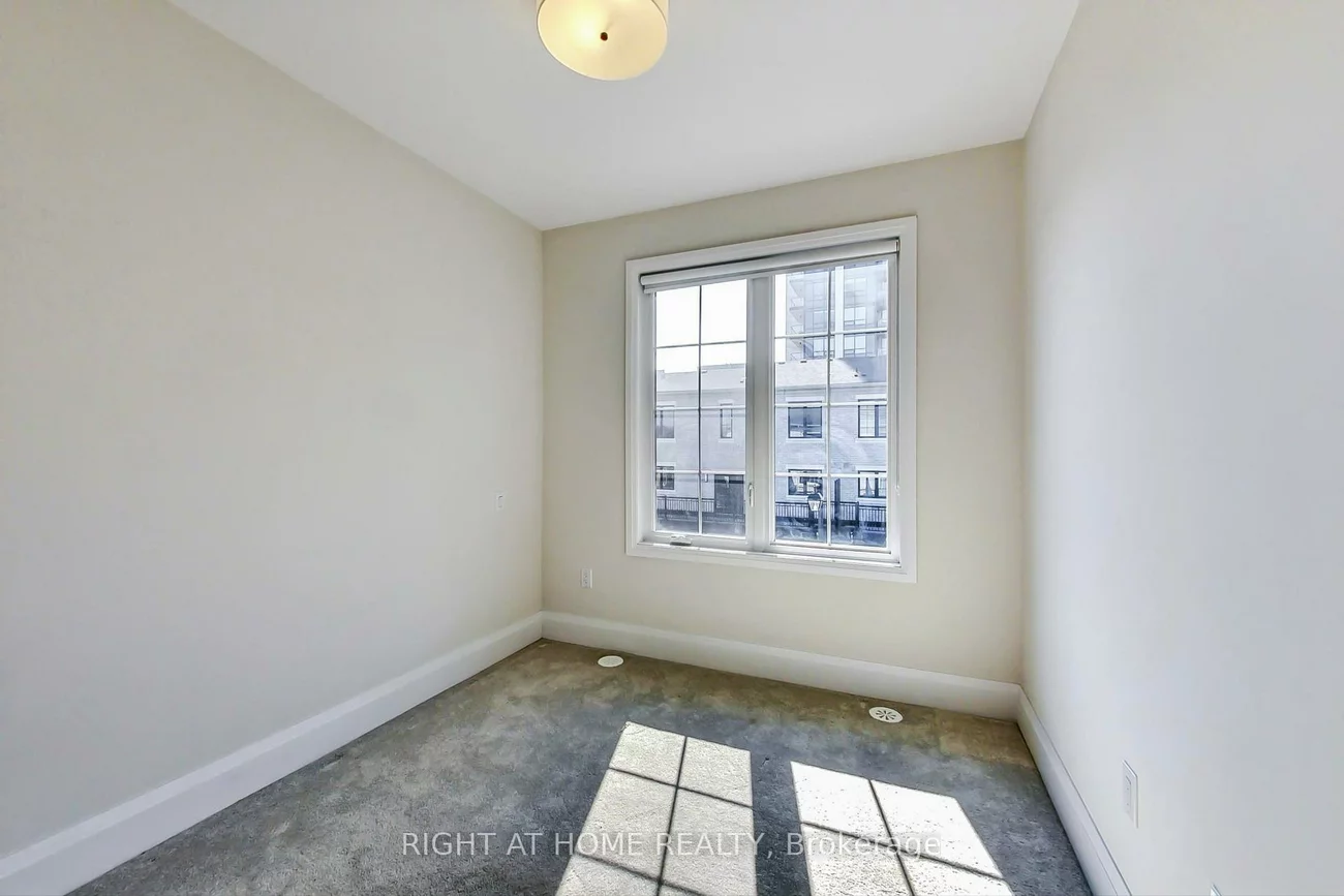 390, Highway 7, Doncrest, Richmond Hill