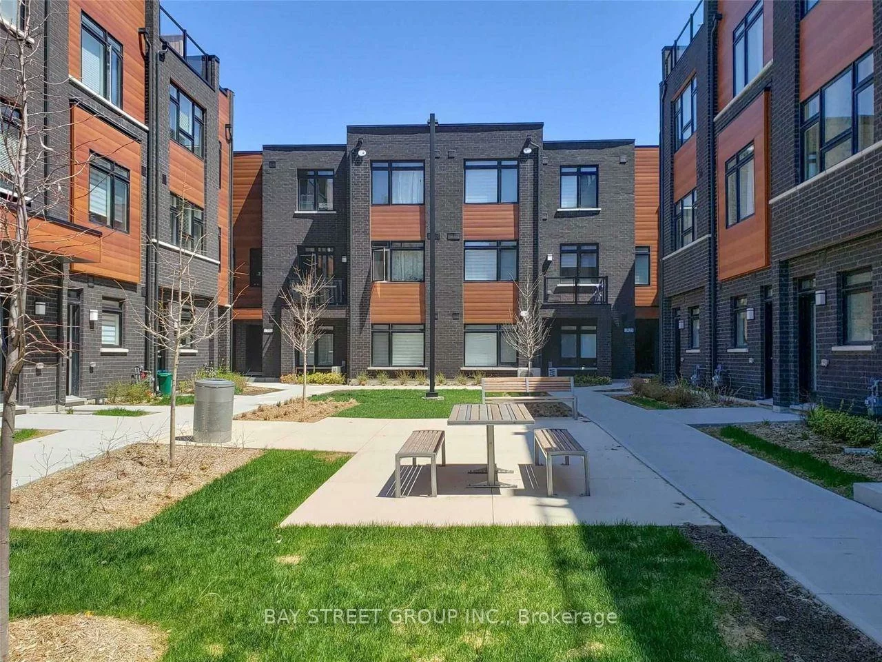 370, Red Maple, Langstaff, Richmond Hill