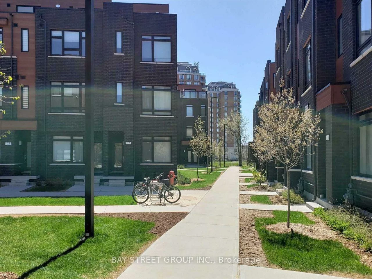 370, Red Maple, Langstaff, Richmond Hill