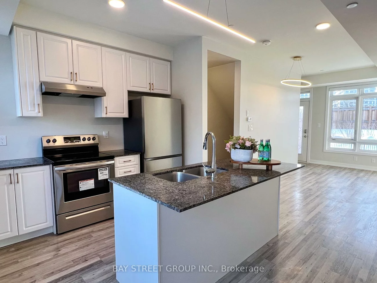 370, Red Maple, Langstaff, Richmond Hill