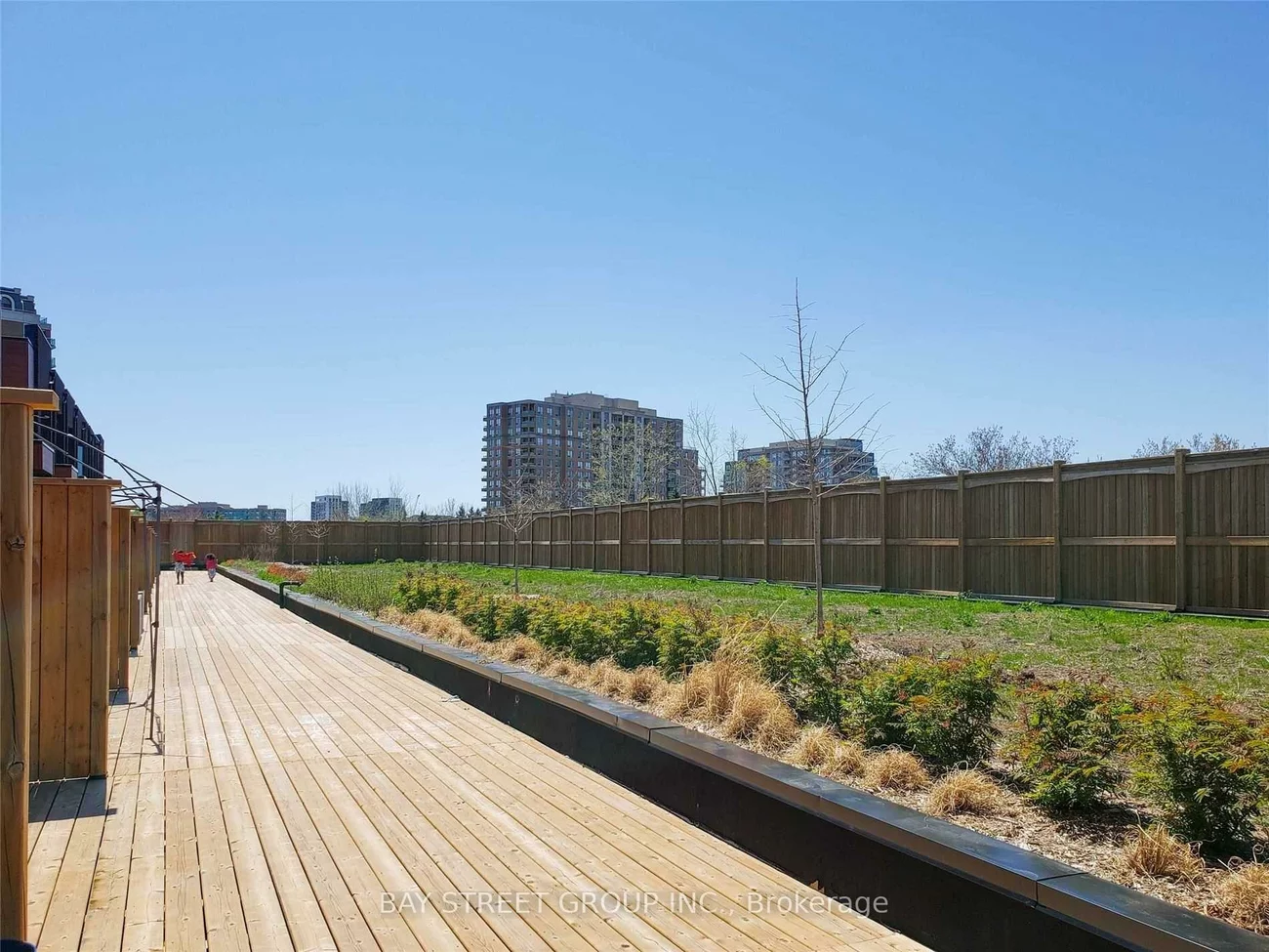 370, Red Maple, Langstaff, Richmond Hill