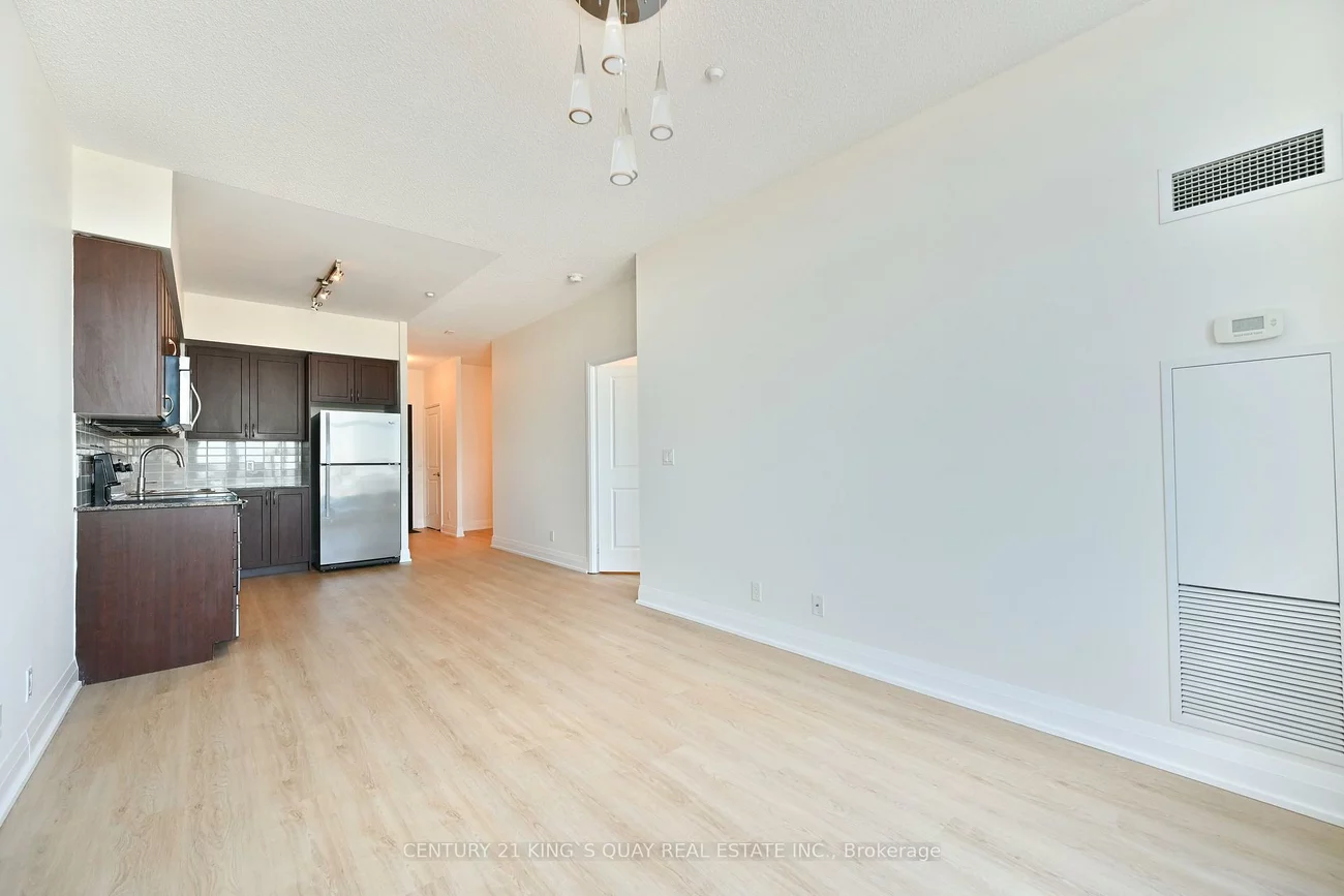 376, Highway 7, Doncrest, Richmond Hill