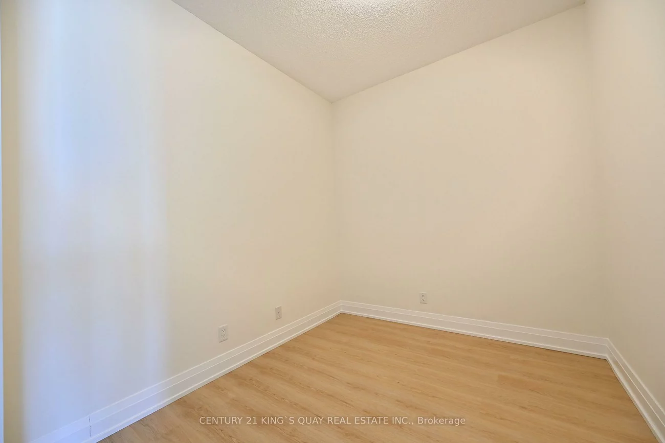 376, Highway 7, Doncrest, Richmond Hill