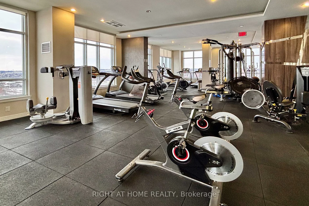 9201, Yonge, Langstaff, Richmond Hill