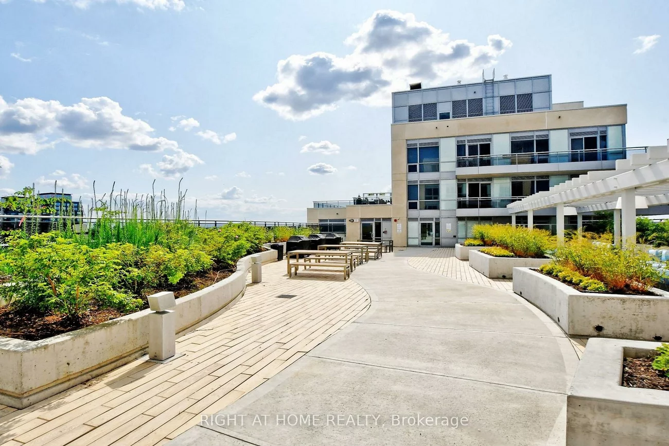 9201, Yonge, Langstaff, Richmond Hill